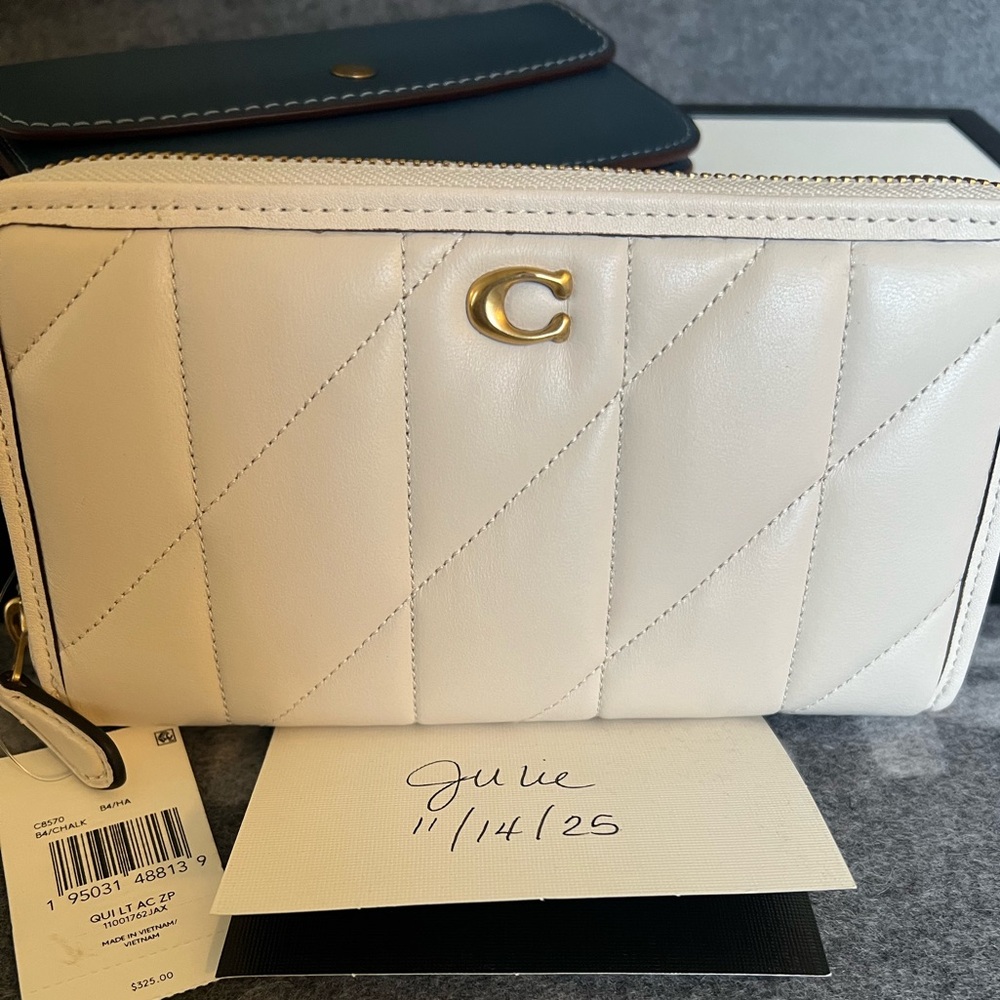 NEW Coach C8570 Quilted Wallet in Chalk